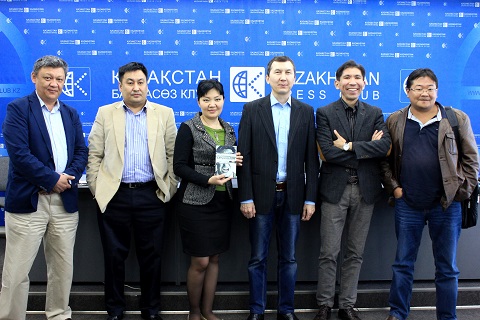 В Казахстанском Пресс-клубе прошла пресс-конференция, на которой было объявлено о начале приема работ на соискание литературной премии «Алтын калам 2014»