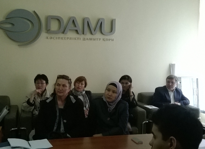 27 марта региональный филиал Фонда «Даму» по городу Алматы провел круглый стол на тему «Государственная поддержка предпринимателей в рамках программы „Дорожная карта бизнеса 2020».