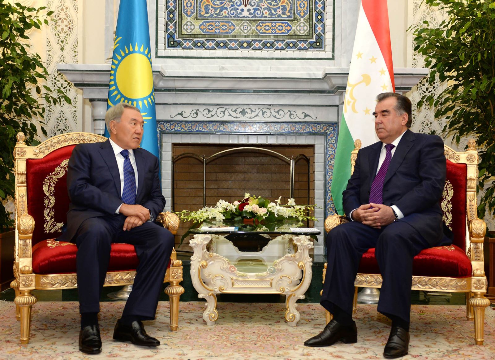 Нурсултан Назарбаев отметил, что Республика Таджикистан является важным партнером нашей страны и Казахстан всегда готов оказывать ей всестороннюю поддержку.