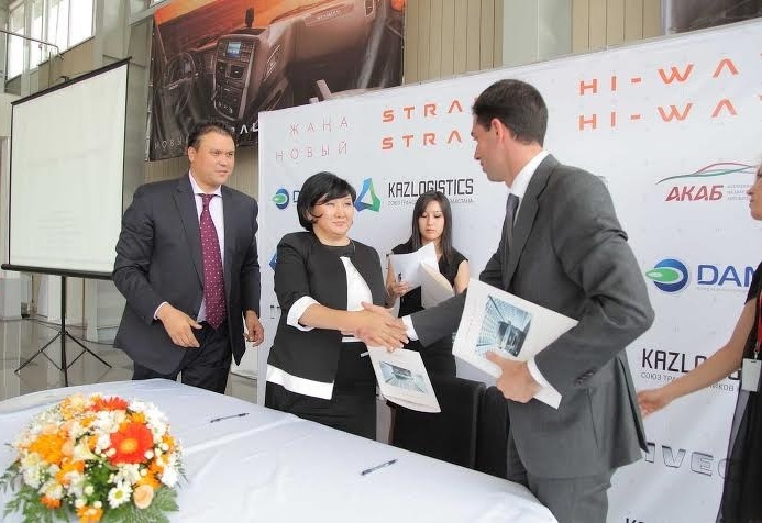 21 июля, Союз транспортников Казахстана Kazlogistics, Ассоциация казахстанского автобизнеса и Фонд развития предпринимательства «Даму» подписали меморандум о дальнейшем сотрудничестве.