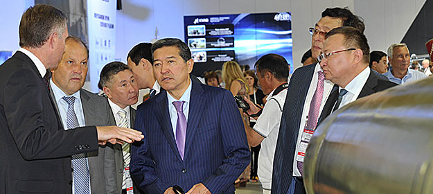 Министр обороны Республики Казахстан Серик Ахметов посетил предприятия АО «НК «Казахстан инжиниринг»