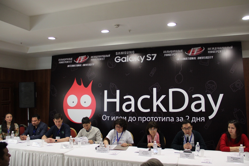 В рамках фестиваля инновационных идей HackDay 2016 AlmatyTechGarden отобрал 10 проектов корпоративного сектора для участия  в Программе акселерации TechGarden