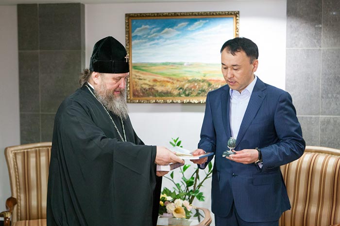 Глава Православной Церкви Казахстана обсудил с акимом Актюбинской области вопросы взаимодействия светской и духовной власти в регионе