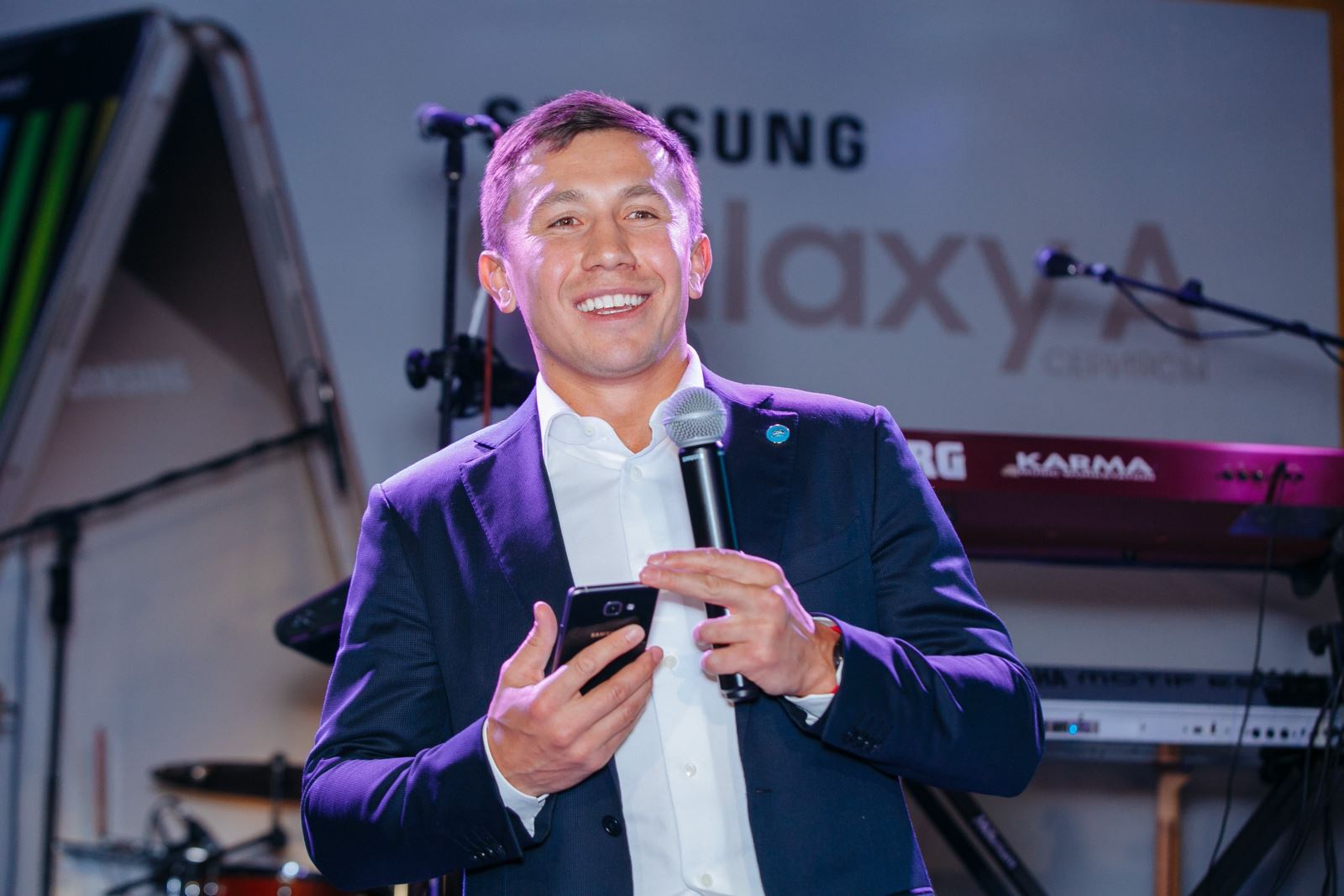 Samsung и Геннадий Головкин представили новое поколение Galaxy A-серии 2016 в Казахстане