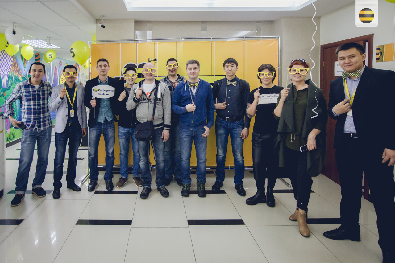 Журналисты и блогеры побывали в роли операторов call-центра Beeline