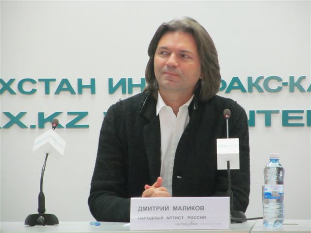 Певец и композитор Дмитрий Маликов представит алмаатинцам музыкальный спектакль «Перевернуть игру»