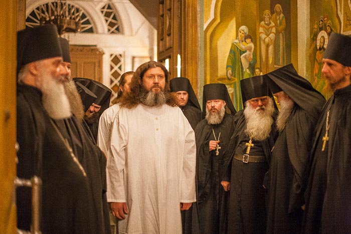 Глава Казахстанского Митрополичьего округа совершил монашеский постриг настоятеля Крестовоздвиженской церкви и настоятеля Благовещенского храма города Алма-Аты