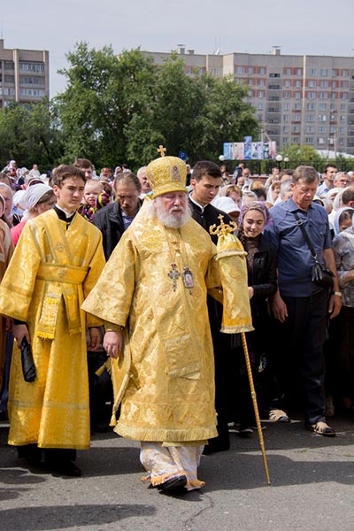 В день памяти святых апостолов Петра и Павла в Петропавловске состоялся самый большой крестный ход Казахстана