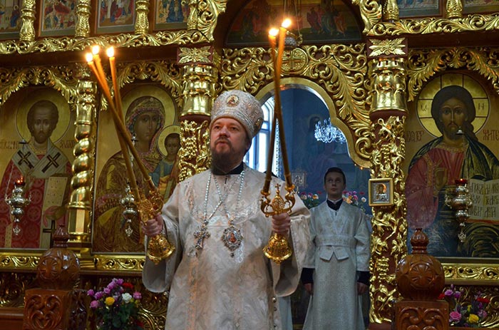 В праздник Крещения Господня епископ Каскеленский Геннадий совершил Литургию и чин великого освящения воды в Никольском соборе Алма-Аты