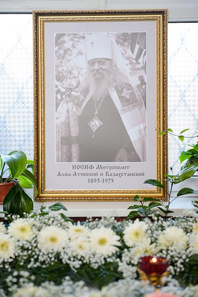Члены Синода Православной Церкви Казахстана совершили литию на новом месте погребения приснопамятного митрополита Иосифа (Чернова) в Иверско-Серафимовском монастыре