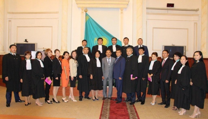 Новое поколение молодых судей суда города Алматы приняли присягу